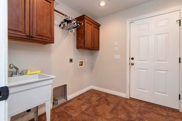 4649 Silo Hills Drive, Springfield, MO 65802