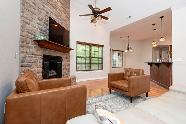 4649 Silo Hills Drive, Springfield, MO 65802