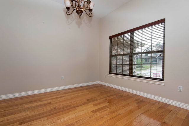 4649 Silo Hills Drive, Springfield, MO 65802