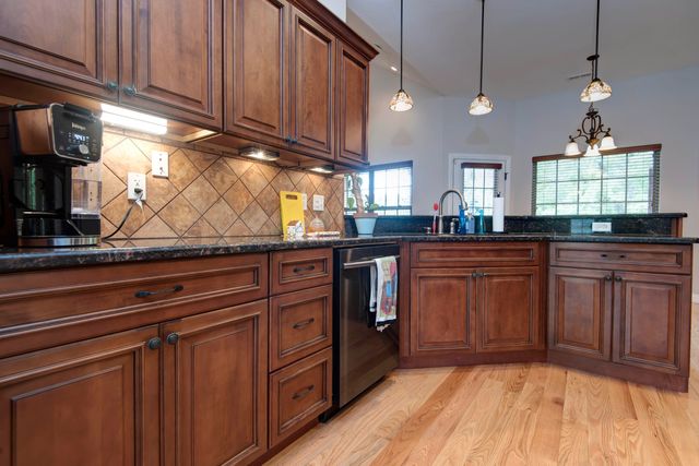 4649 Silo Hills Drive, Springfield, MO 65802