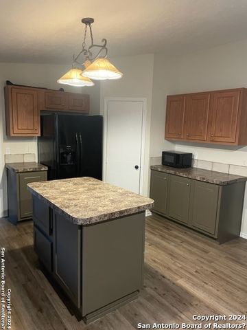 1218 songbird, Canyon Lake, TX 78133