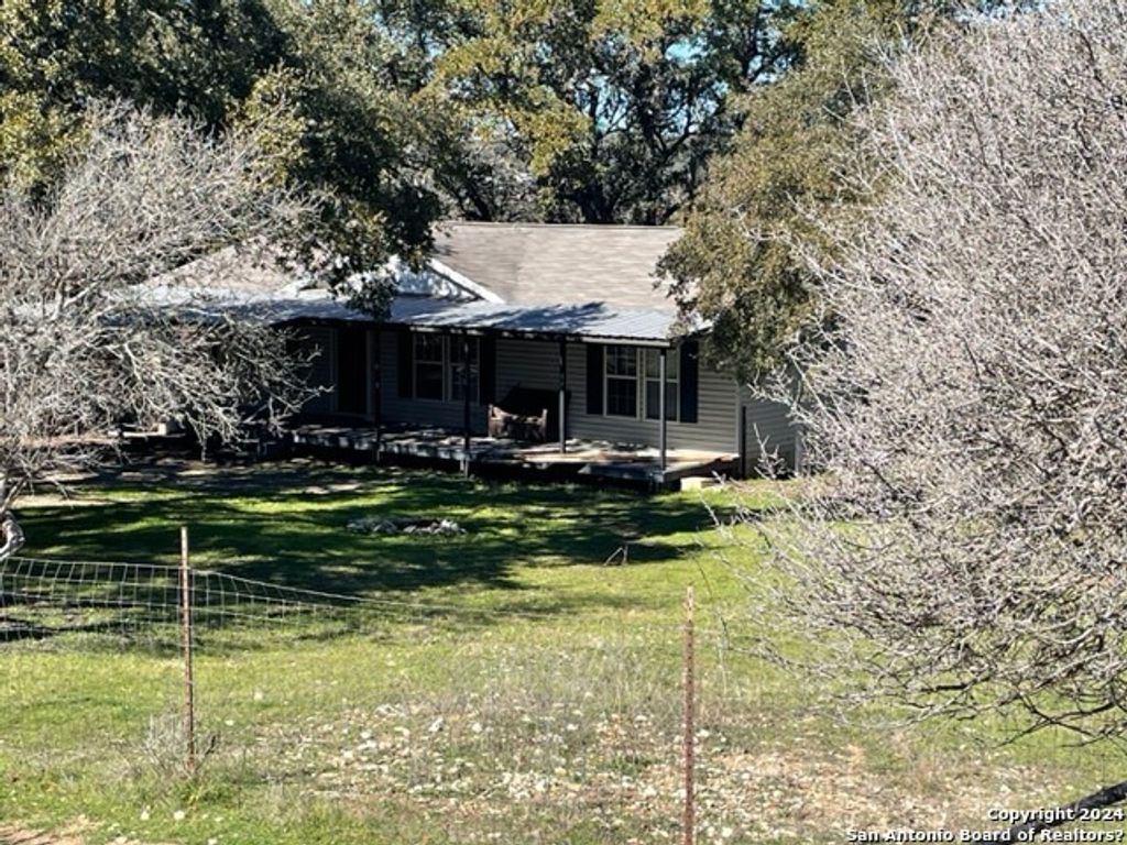 1218 songbird, Canyon Lake, TX 78133