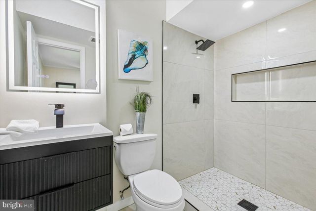 1705 CRESTVIEW, Potomac, MD 20854
