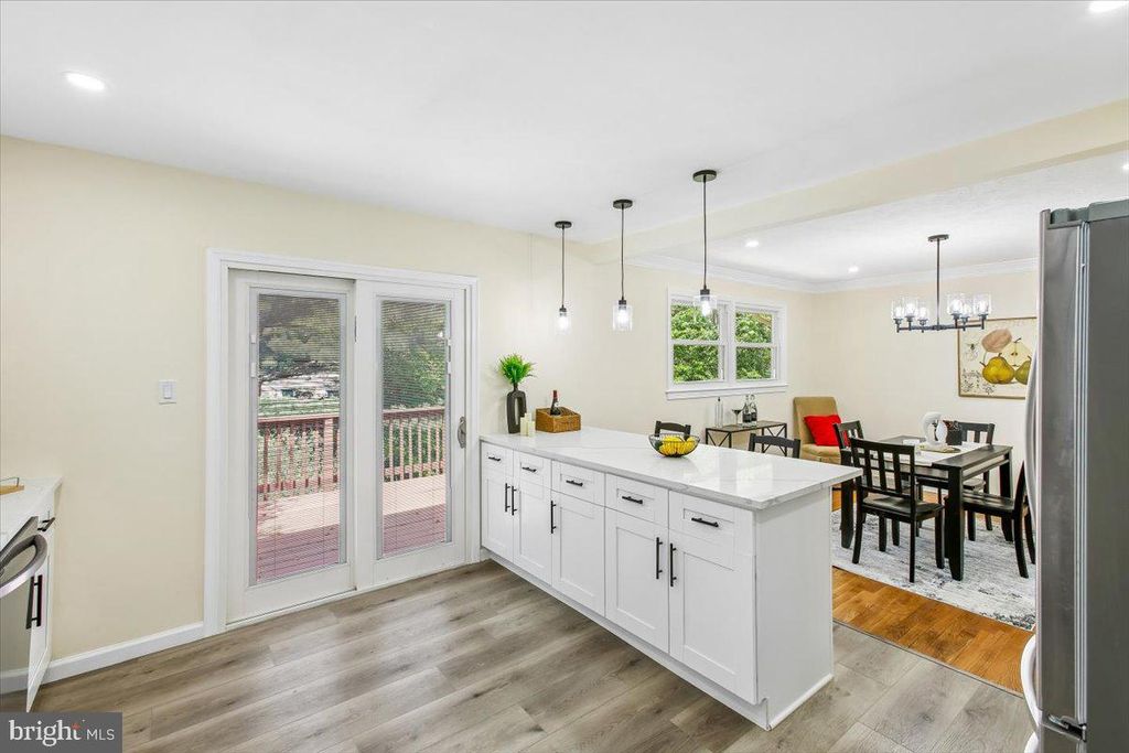 Image 16 of property listing at 1705 CRESTVIEW, Potomac, MD 20854