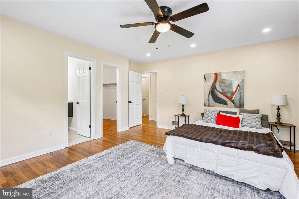 Image 18 of property listing at 1705 CRESTVIEW, Potomac, MD 20854