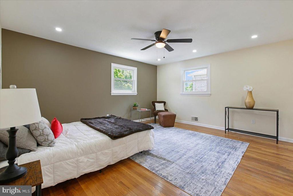 Image 19 of property listing at 1705 CRESTVIEW, Potomac, MD 20854