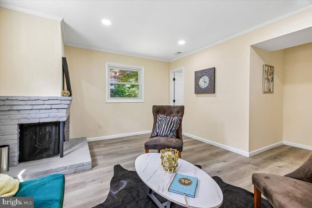Image 30 of property listing at 1705 CRESTVIEW, Potomac, MD 20854