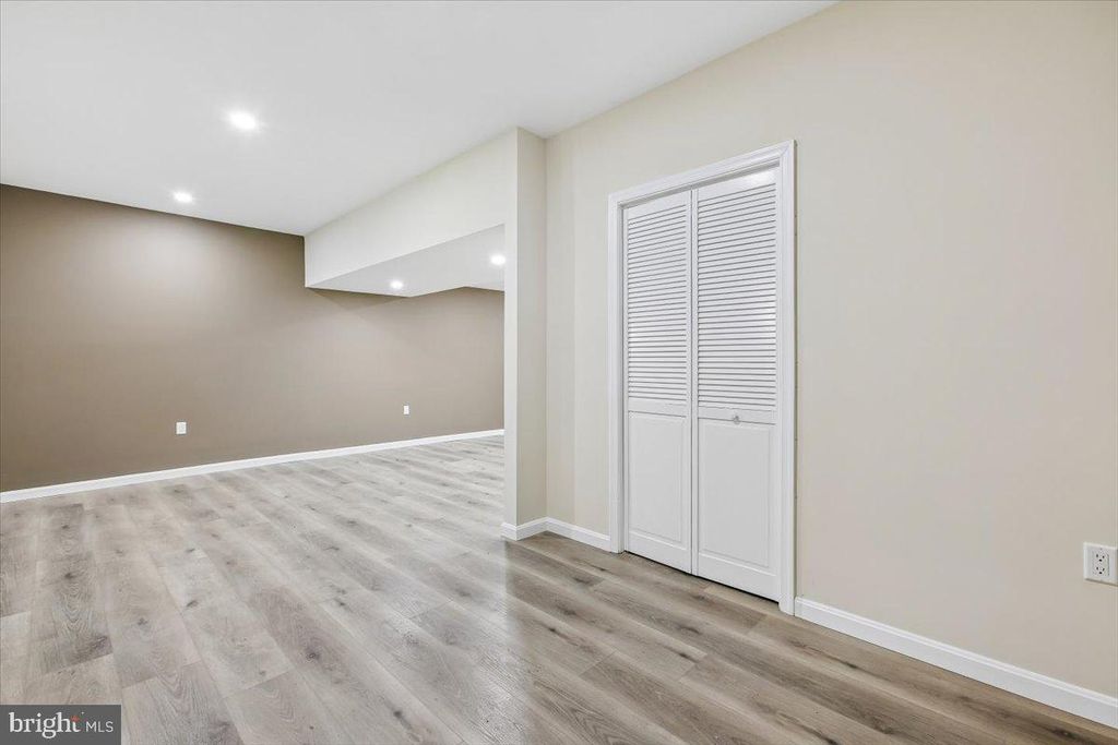 Image 34 of property listing at 1705 CRESTVIEW, Potomac, MD 20854
