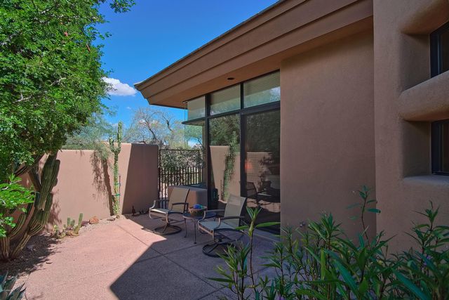 10010 E TAOS Drive, Scottsdale, AZ 85262