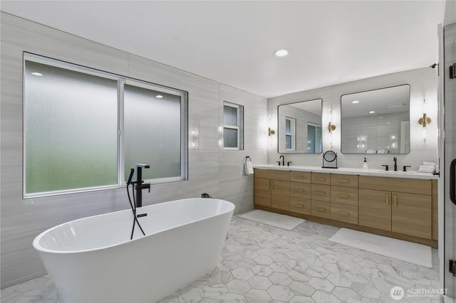 2641 271st Avenue SE, Issaquah, WA 98029