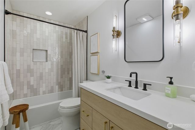 2641 271st Avenue SE, Issaquah, WA 98029