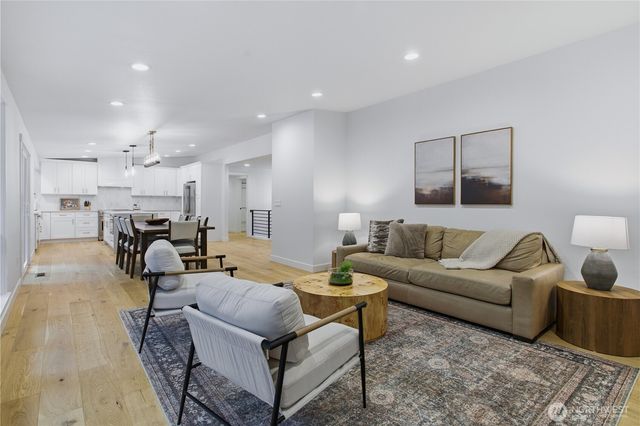 2641 271st Avenue SE, Issaquah, WA 98029