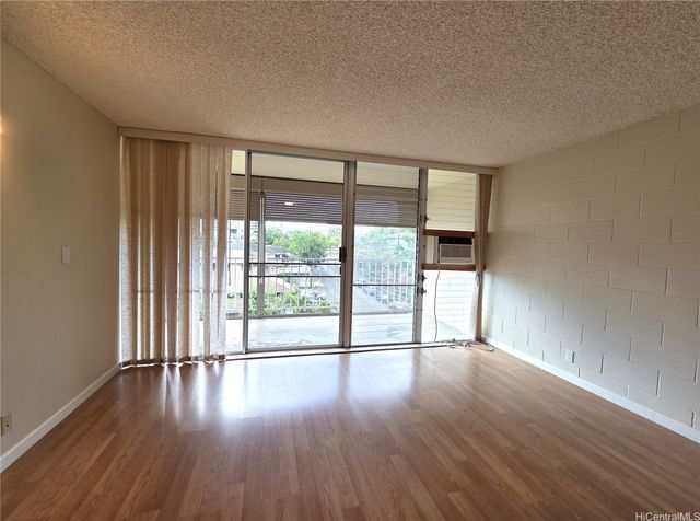 1687 Pensacola Street 601, Honolulu, HI 96822