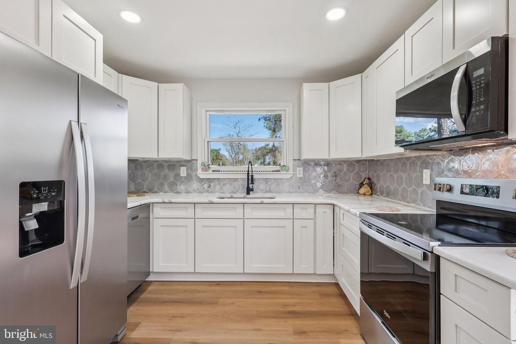 317 CAYUGA TRL, Browns Mills, NJ 08015