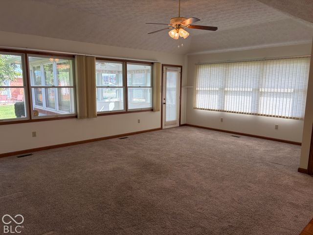 396 Vinewood Drive S, Brownsburg, IN 46112