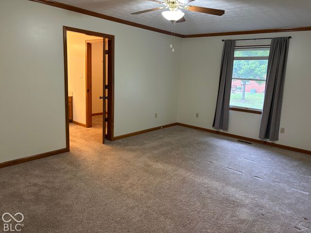 396 Vinewood Drive S, Brownsburg, IN 46112