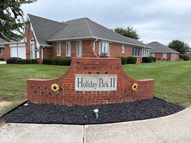 396 Vinewood Drive S, Brownsburg, IN 46112
