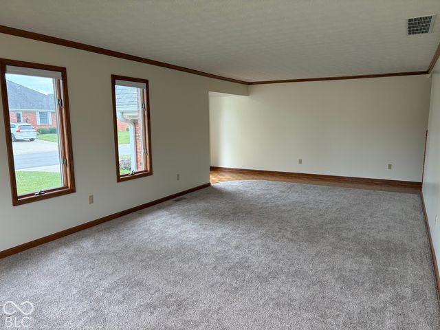 396 Vinewood Drive S, Brownsburg, IN 46112