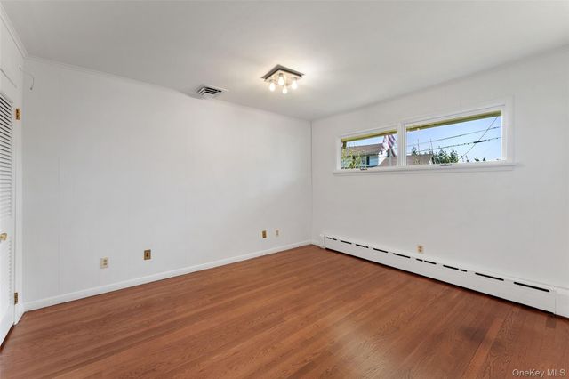 7 Parkway E, Yonkers, NY 10701