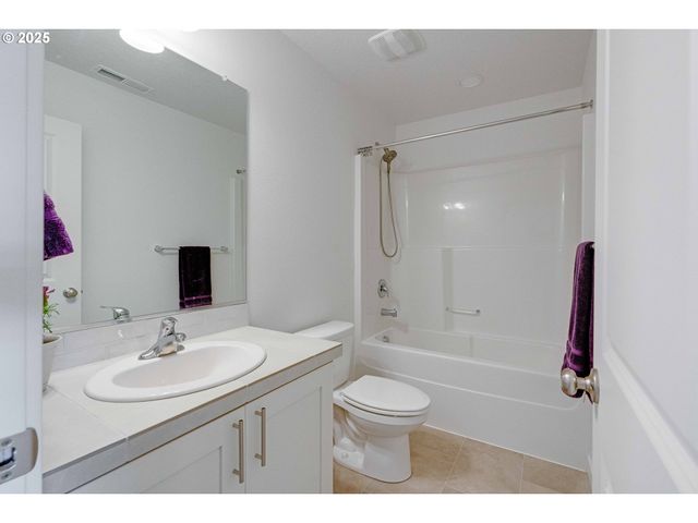 2721 S MAGNOLIA Dr, Cornelius, OR 97113