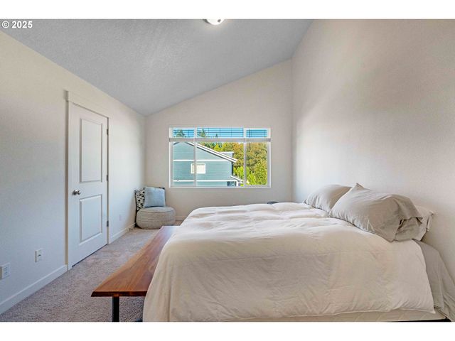 2721 S MAGNOLIA Dr, Cornelius, OR 97113