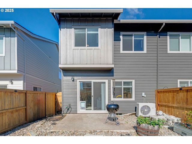 2721 S MAGNOLIA Dr, Cornelius, OR 97113
