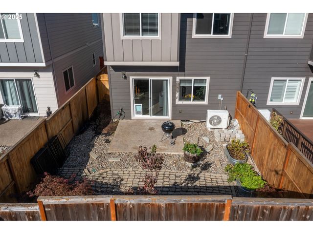 2721 S MAGNOLIA Dr, Cornelius, OR 97113