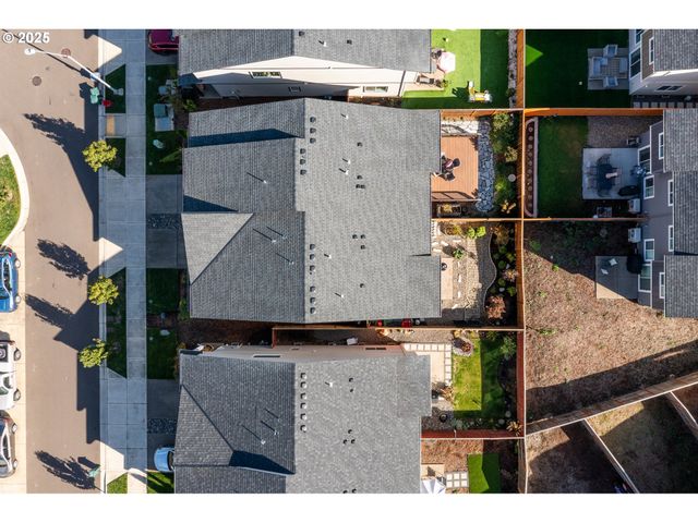 2721 S MAGNOLIA Dr, Cornelius, OR 97113