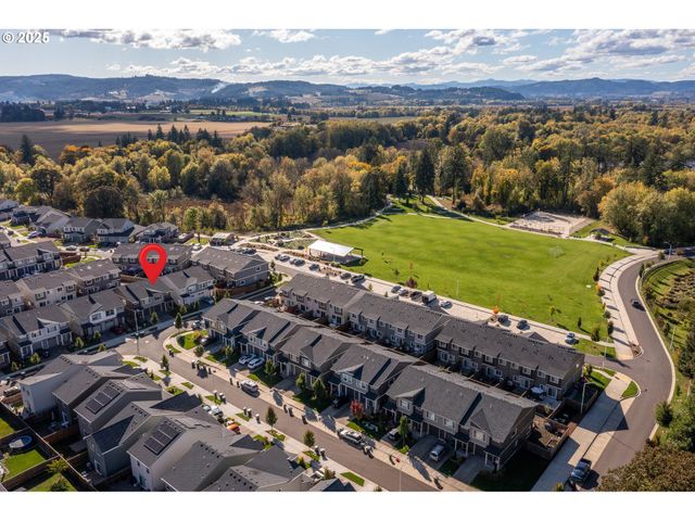 2721 S MAGNOLIA Dr, Cornelius, OR 97113