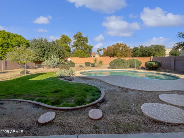 6160 E WOODRIDGE Drive, Scottsdale, AZ 85254