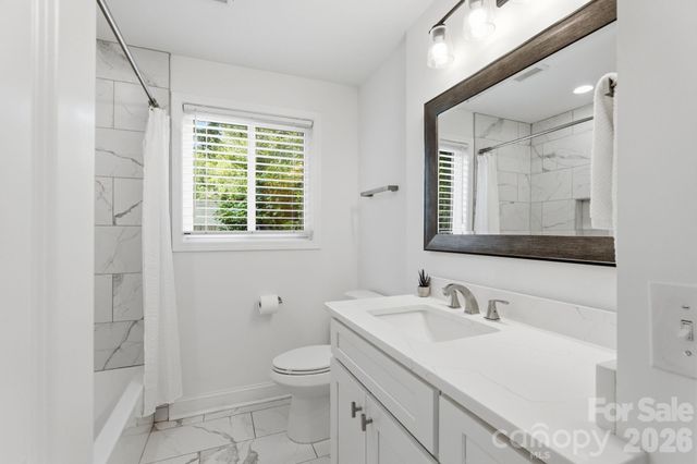 2639 Englehardt Street, Charlotte, NC 28216
