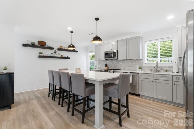 2639 Englehardt Street, Charlotte, NC 28216