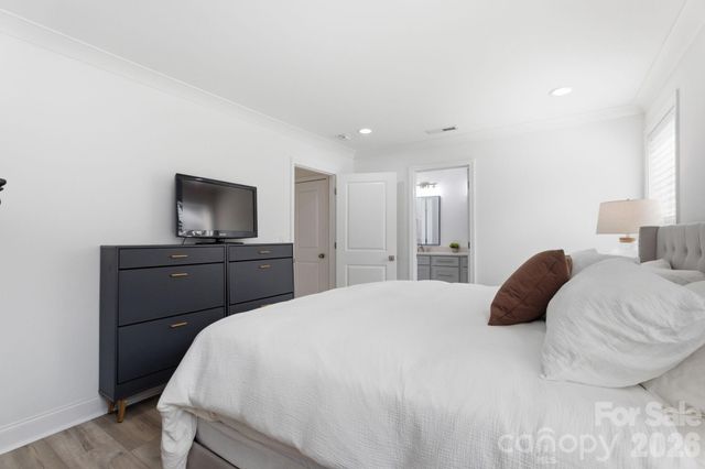 2639 Englehardt Street, Charlotte, NC 28216