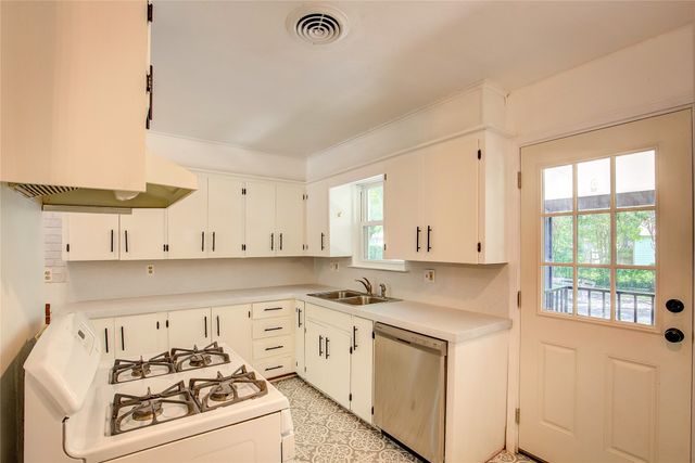 1308 Marshalldale Drive, Arlington, TX 76013