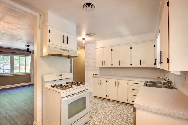 1308 Marshalldale Drive, Arlington, TX 76013