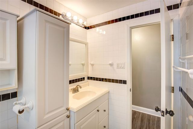 1308 Marshalldale Drive, Arlington, TX 76013