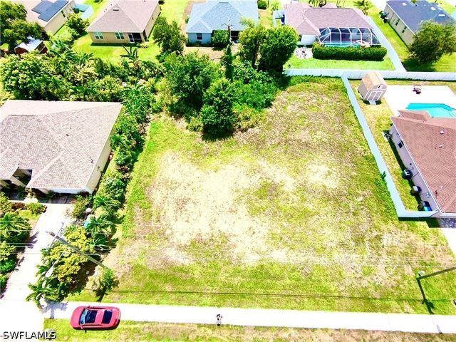 1818 SW Trafalgar PKWY, Cape Coral, FL 33991