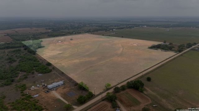 TBD County Road 133, Floresville, TX 78114