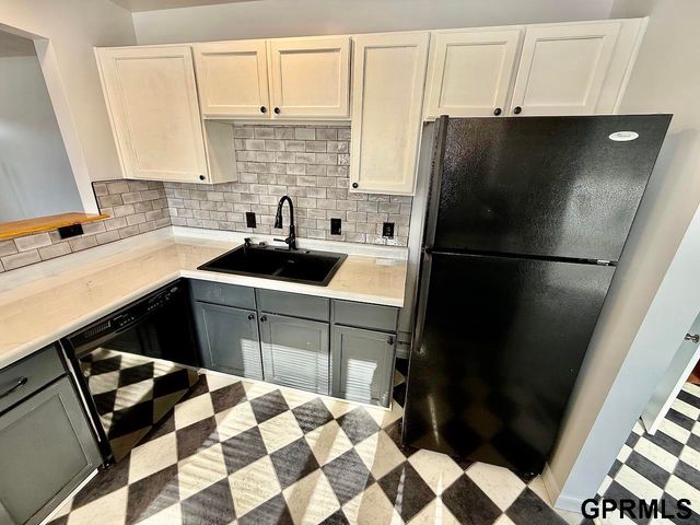 2956 N 11th Street, Lincoln, NE 68521