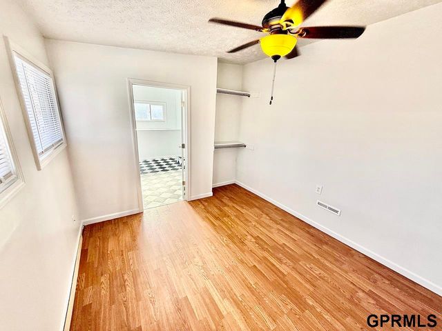 2956 N 11th Street, Lincoln, NE 68521