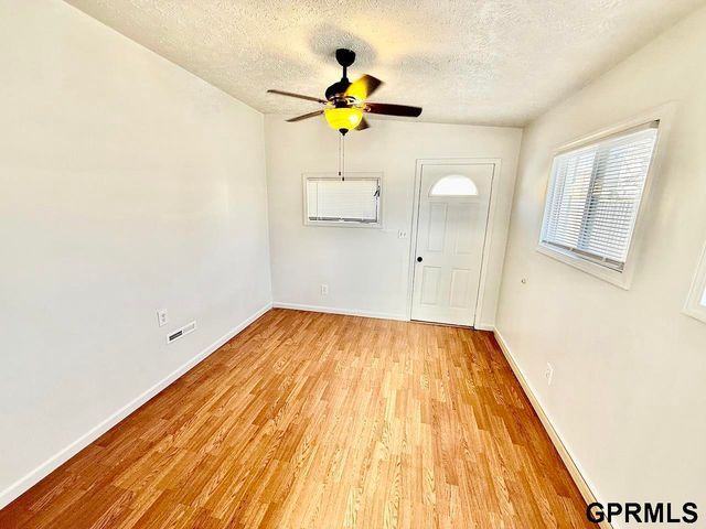 2956 N 11th Street, Lincoln, NE 68521