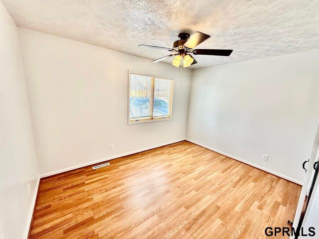 2956 N 11th Street, Lincoln, NE 68521