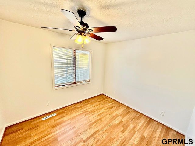 2956 N 11th Street, Lincoln, NE 68521