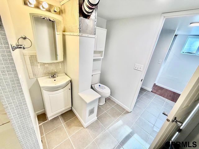 2956 N 11th Street, Lincoln, NE 68521