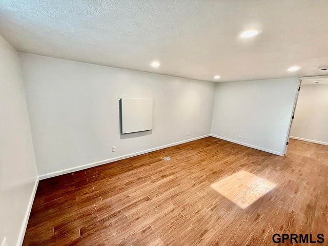 2956 N 11th Street, Lincoln, NE 68521