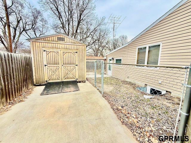 2956 N 11th Street, Lincoln, NE 68521