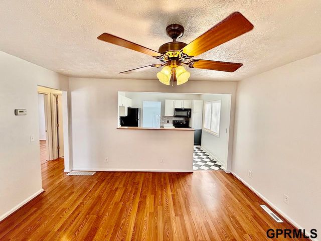 2956 N 11th Street, Lincoln, NE 68521