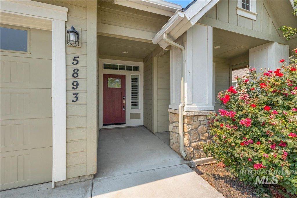 5893 N Vicenza Ave, Meridian, ID 83646 photo 3