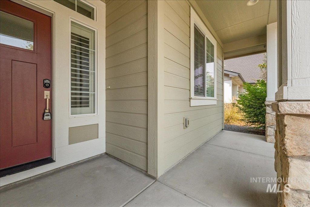 5893 N Vicenza Ave, Meridian, ID 83646 photo 4