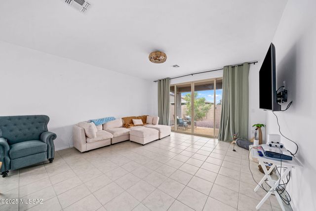 21476 E Treasure Road, Red Rock, AZ 85145